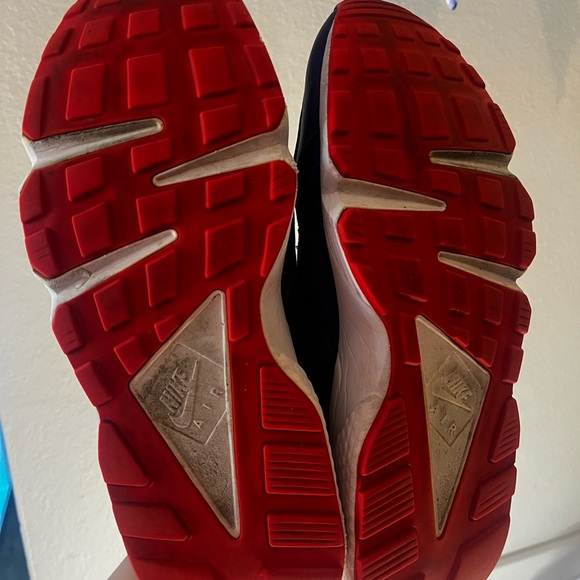 Nike Air Huarache “Swoosh On Tour” Sneakers 👟 | Men’s 10.5 - Picture 4 of 7